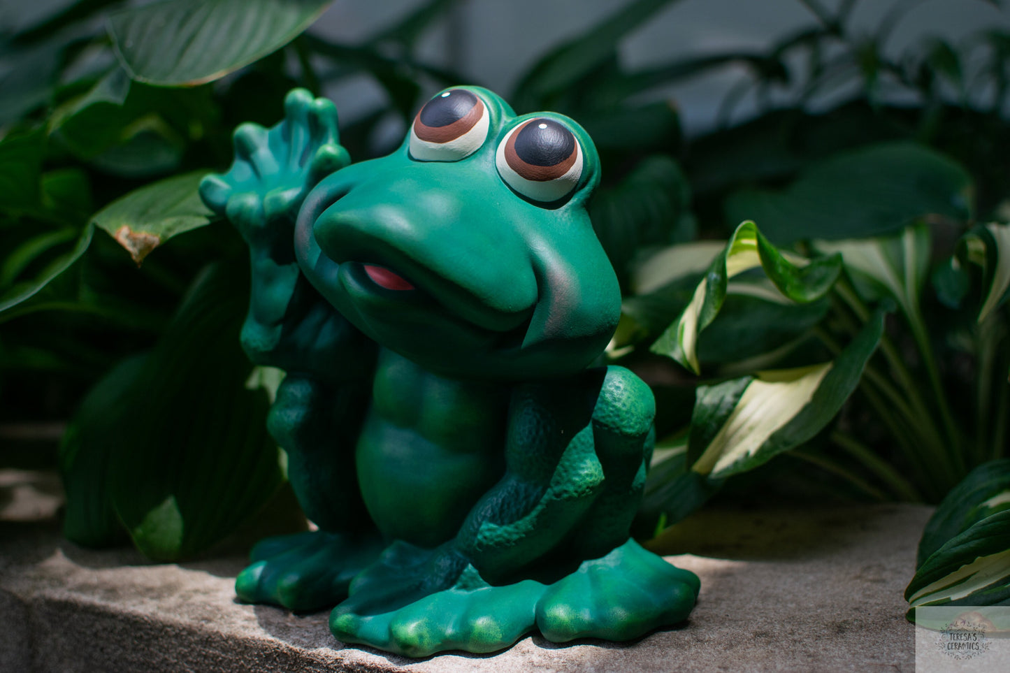 Ceramic Frog Statue | Howdy Frog | Yard Art| Welcoming Frog | Garden Decoration | Father's Day Gift | Frog Lover | Hey There How Are Ya